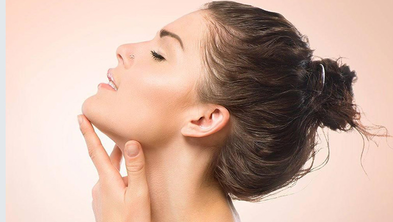 مراقبت‌های بعد از ساکشن غبغب برای جلوگیری از افتادگی پوست